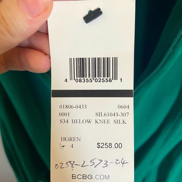 Gorgeous Green Silk BCBGMAXAZRIA Evening Dress NWT - Picture 6 of 7